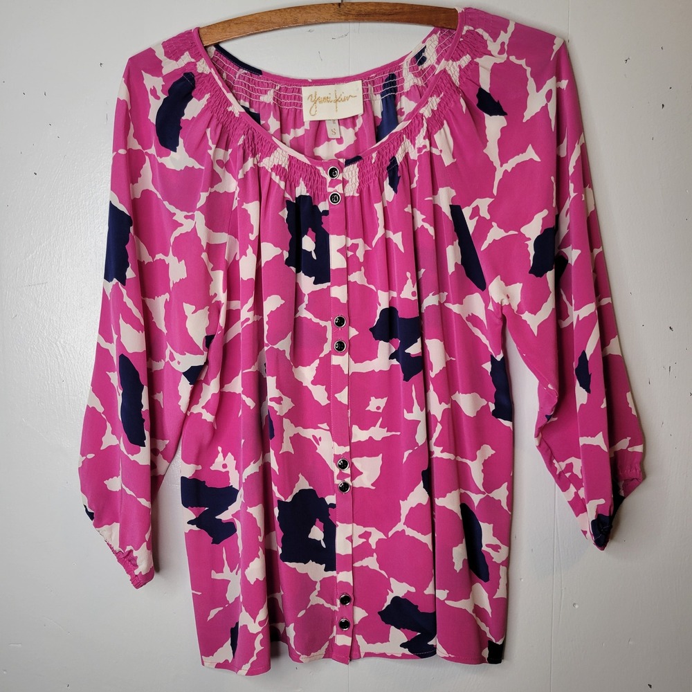Yumi Kim Pink Navy Abstract Print 100% Silk Smocked Button‎ Blouse Womens Small